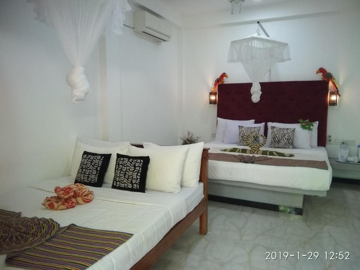 Hotel Awon Mirissa Exterior foto